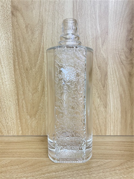 晶白料玻璃酒瓶定制 晶白料玻璃酒瓶定制